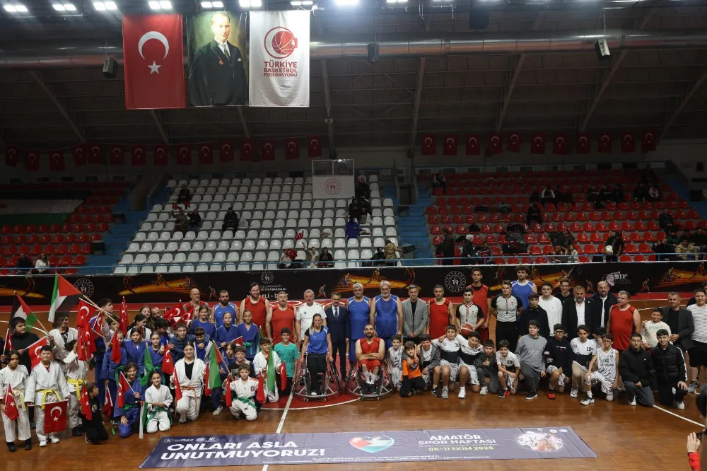 VALİ İLHAMİ AKTAŞ, AMATÖR SPOR HAFTASI BASKETBOL GÖSTERİ MÜSABAKASINA KATILDI