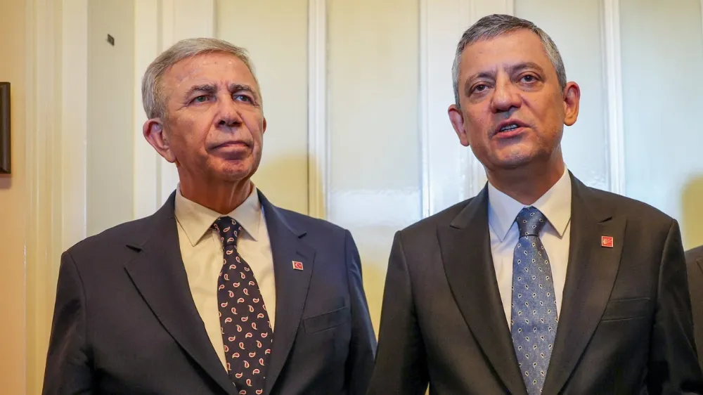 MANSUR YAVAŞ, ÖZEL İLE GÖRÜŞTÜ