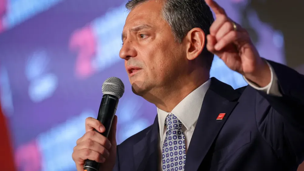 CHP LİDERİ ÖZGÜR ÖZEL’DEN ERDOĞAN’A F-35 VE SUMUD FİLOSU ELEŞTİRİSİ