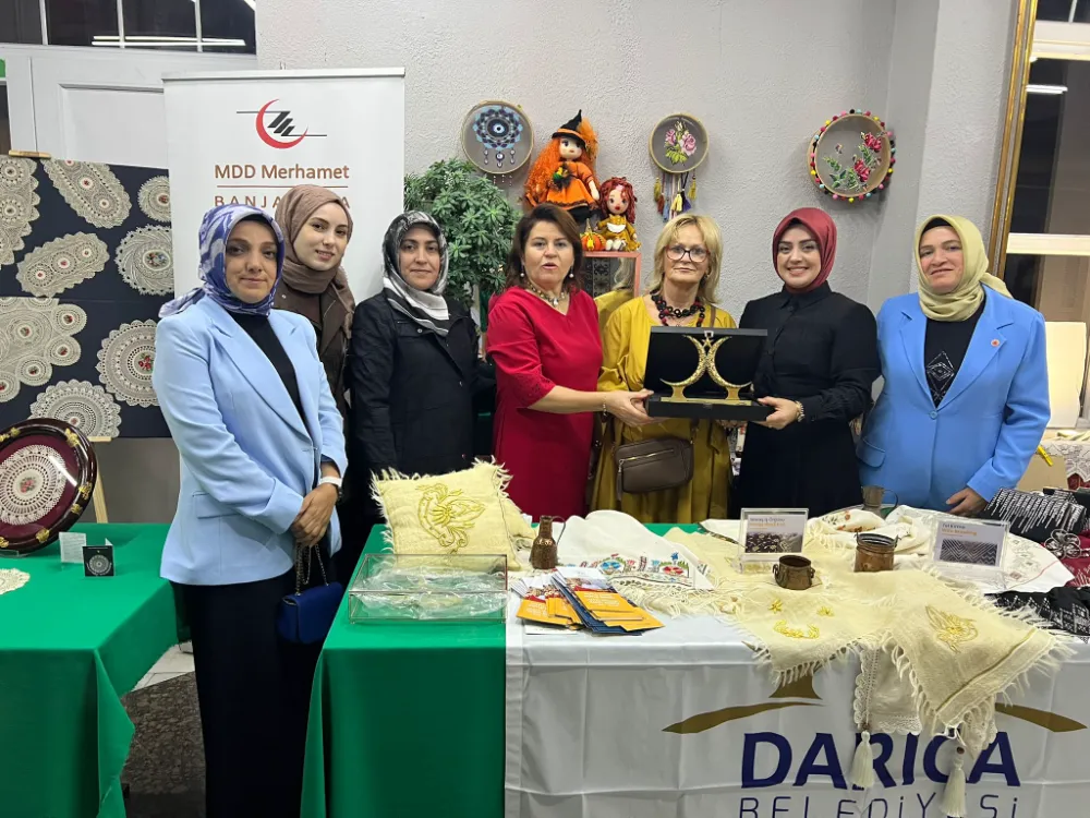 DARICA BELEDİYESİ,BOSNA HERSEK’TE ULUSLARARASI KADIN ÖRGÜ VE EL SANATLARI FESTİVALİNE KATILDI