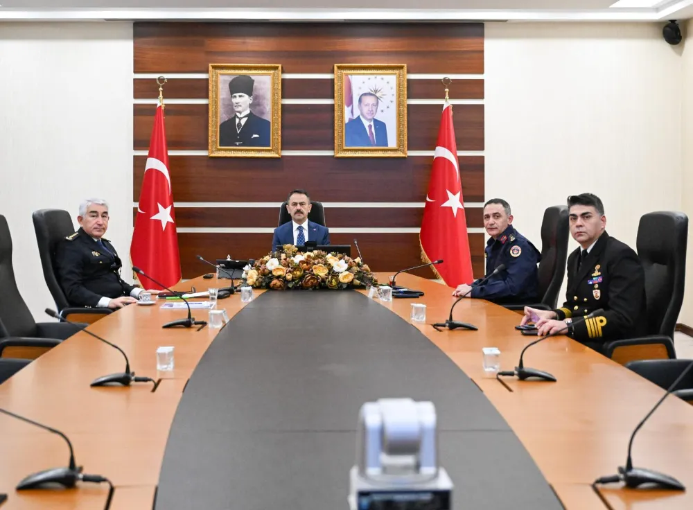 VALİ İLHAMİ AKTAŞ,İÇİŞLERİ BAKANI SAYIN ALİ YERLİKAYA BAŞKANLIĞINDA VKS ÜZERİNDEN GERÇEKLEŞTİRİLEN TOPLANTIYA KATILDI