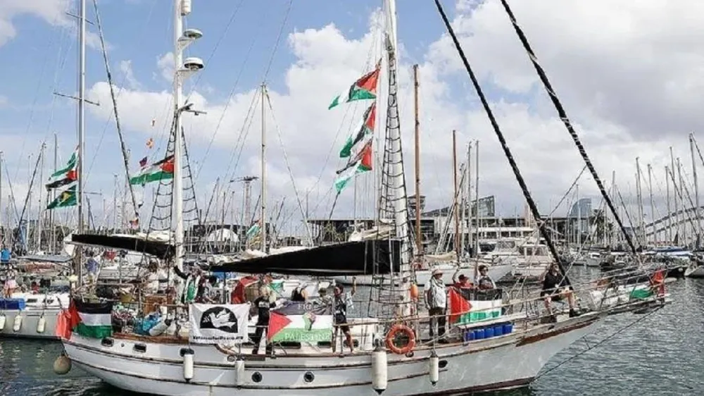 GAZZE’YE GİDEN SUMUD FİLOSU’NDA TEKNEDE ARIZA: YARDIMA TÜRKİYE KOŞTU