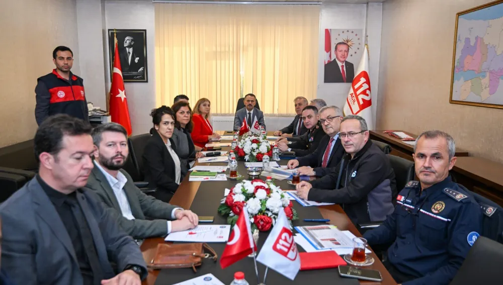 112 ACİL ÇAĞRI HİZMETLERİ İL KORDİNASYON KOMİSYONU TOPLANTISI VALİ AKTAŞ BAŞKANLIĞINDA YAPILDI